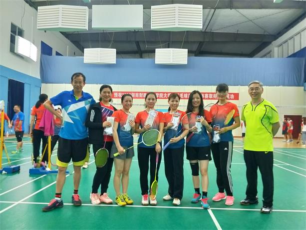 1605149732237047613.jpg 获奖队员合影.jpg