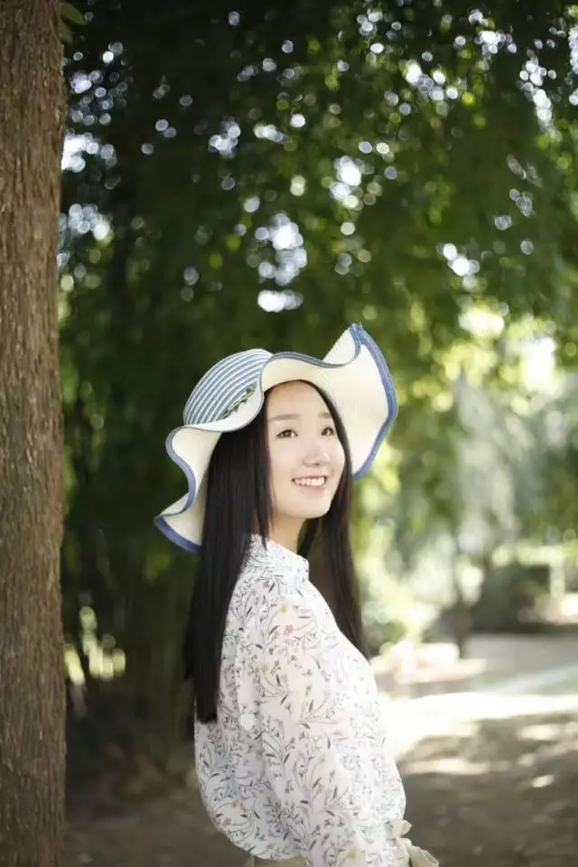 杨槟菲.jpg