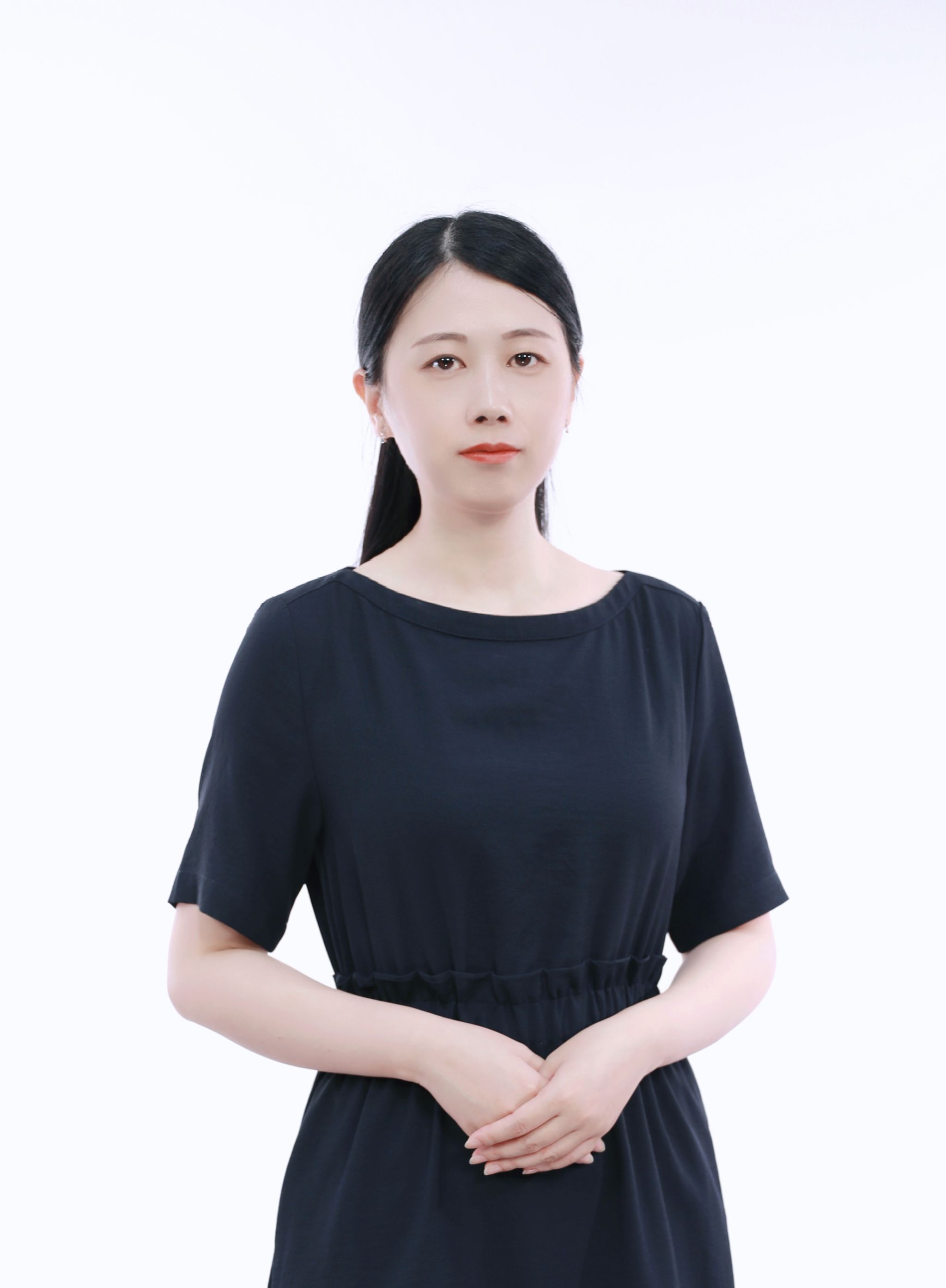 教师：许羿