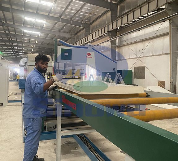 Aluminum PU Sandwich Panel Machine,必威betway西汉姆